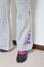 Load image into Gallery viewer, FLARED SWEAT PT / 01_GRAY