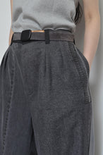 Load image into Gallery viewer, BLK DENIM WIDE TUCK PT 02