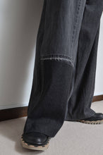 Load image into Gallery viewer, BLK DENIM WIDE TUCK PT 02