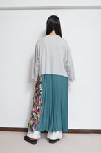 画像をギャラリービューアに読み込む, PLEATED TEE OP(EMBROIDERY) 01 / A