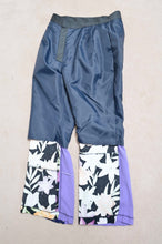 Load image into Gallery viewer, FLARED FLORAL PT 01 / ASS_C