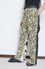 Load image into Gallery viewer, FLARED FLORAL PT 02 / ASS_B