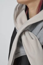 画像をギャラリービューアに読み込む, MELTON HOOD SHAWL/BEG