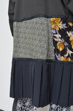 Load image into Gallery viewer, TIERED L/ST OP 01 / CHARCOAL_B