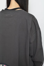 Load image into Gallery viewer, TIERED L/ST OP 01 / CHARCOAL_C