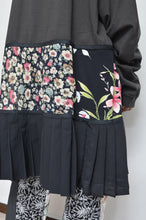 Load image into Gallery viewer, TIERED L/ST OP 01 / CHARCOAL_C