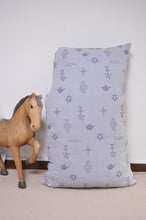 Load image into Gallery viewer, RUG CUSHION (M) / 002