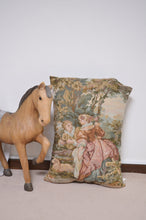 Load image into Gallery viewer, RUG CUSHION (M) / 005