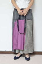画像をギャラリービューアに読み込む, PLEATED BAG/LARGE_B
