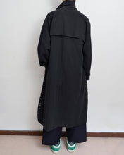 Load image into Gallery viewer, FLORAL TRENCH COAT/BLK/02 size A
