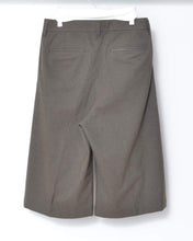 画像をギャラリービューアに読み込む, Herringbone Wide Tuck Shorts
