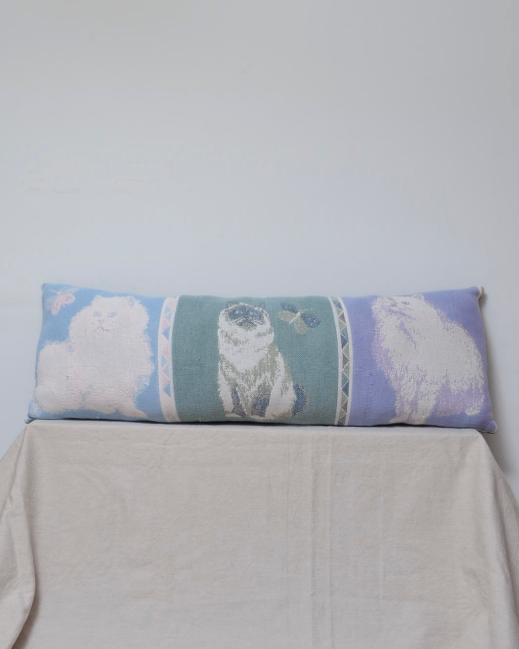 RUG CUSHION_BLUE CAT