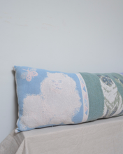 画像をギャラリービューアに読み込む, RUG CUSHION_BLUE CAT
