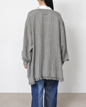 이미지를 갤러리 뷰어에 로드 , Tablecloth collar fringe shirt / linen herringbone_B
