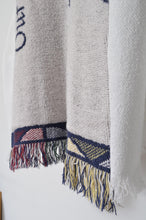 Load image into Gallery viewer, WHT FRINGE RUG L/S SH_01
