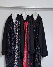 Load image into Gallery viewer, FLORAL TRENCH COAT/BLK/02 size B
