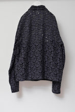 Load image into Gallery viewer, FLOWER LACE QUILTED WORK BLOUSON_BLACK
