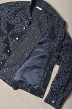 Load image into Gallery viewer, FLOWER LACE QUILTED WORK BLOUSON_BLACK
