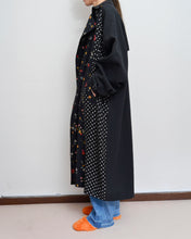 Load image into Gallery viewer, FLORAL TRENCH COAT/BLK/02 size B
