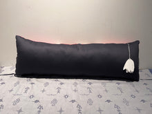 画像をギャラリービューアに読み込む, RUG CUSHION_RED CAT
