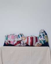 画像をギャラリービューアに読み込む, RUG CUSHION_ PRESENTS
