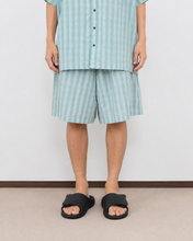 Load image into Gallery viewer, CHECK WIDE SHORTS_BLUE CHECK/02 size
