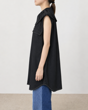 將圖片載入圖庫檢視器 PLEATED COLLAR SLEEVELESS SHIRT_C
