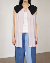Load image into Gallery viewer, PLEATED COLLAR SLEEVELESS SHIRT_G
