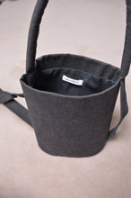 Load image into Gallery viewer, [your right things 代官山 蔦屋書店出品中]WATERING CAN BAG
